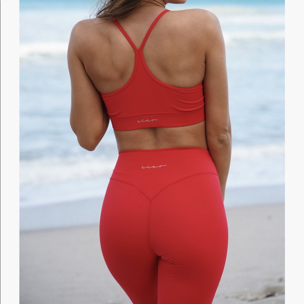 ISO Tier Activewear in Fire Red size Medium